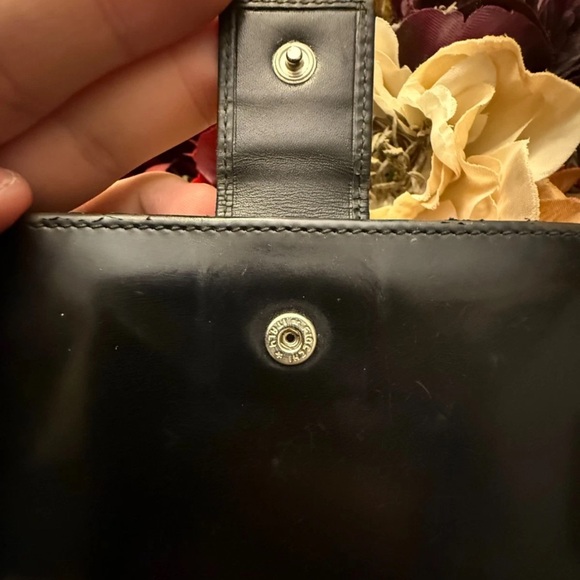 Vintage PRADA Black Spazzolato Leather With Contrast Logo Compact Snap Wallet - Picture 15 of 16